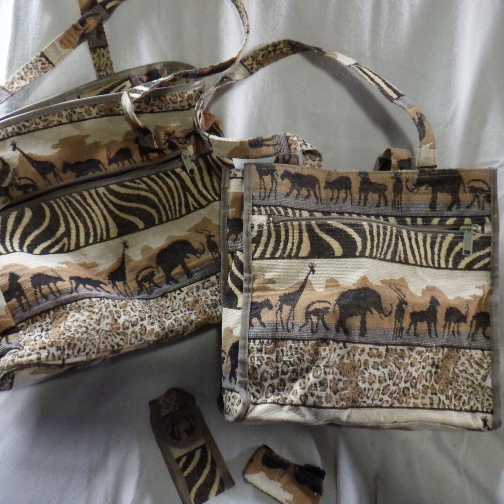 Womens Travel Bags and Accessories African Jiungle Print